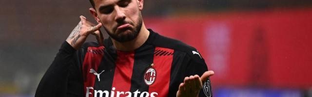 世界杯手机官网直播app下载入口-吃一堑长一智！AC米兰未雨绸缪 将同时与4人谈续约